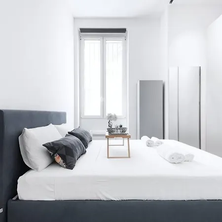 Easylife - Charming Apartment In Pta Romana Milan Exterior photo